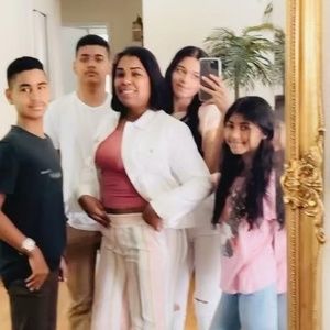 Meet your Posher, Mary